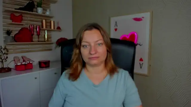 Snapshot of angelaSamt chatting on 07-07-26, 05:43 angelaSamt online show from 07-07-26, 05:43