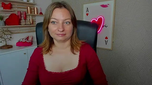 Snapshot of angelaSamt chatting on 06-16-26, 05:40 angelaSamt online show from 06-16-26, 05:40