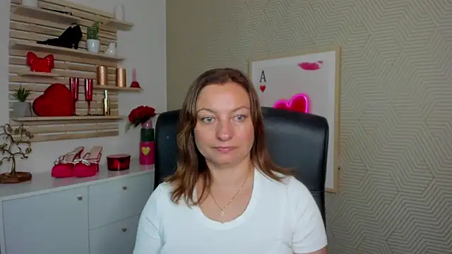 Snapshot of angelaSamt chatting on 07-15-26, 05:36 angelaSamt online show from 07-15-26, 05:36
