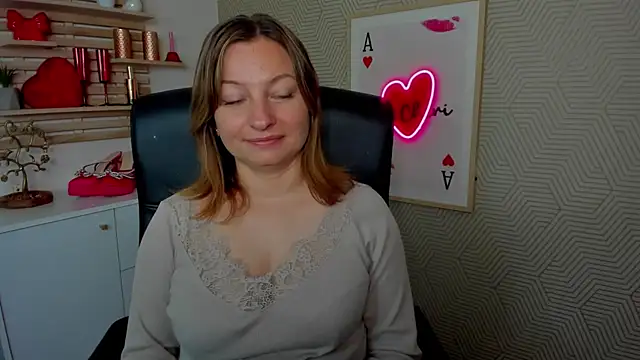 Snapshot of angelaSamt chatting on 06-17-26, 05:29 angelaSamt online show from 06-17-26, 05:29