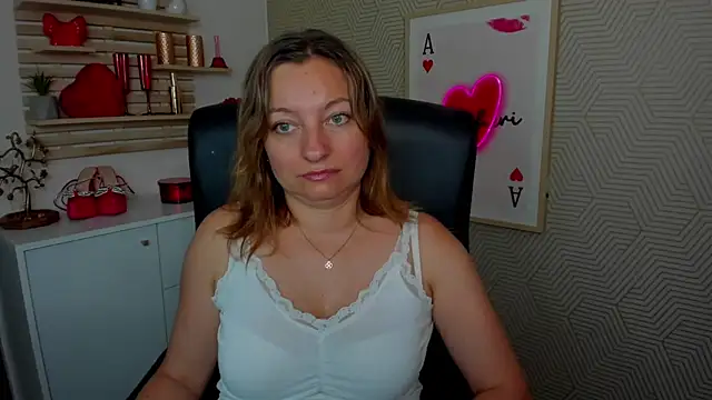 Snapshot of angelaSamt chatting on 07-02-26, 05:35 angelaSamt online show from 07-02-26, 05:35