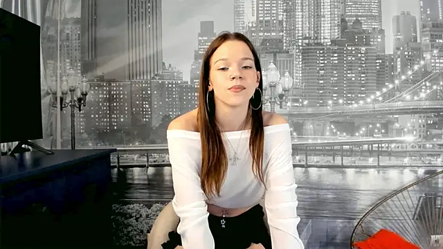 Snapshot of VelvetRisque chatting on 05-09-26, 06:28 VelvetRisque online show from 05-09-26, 06:28