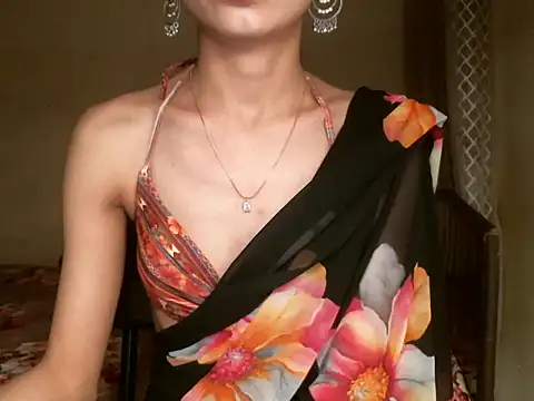 Snapshot of ekta_767 chatting on 06-24-26, 04:27 ekta 767 online show from 06-24-26, 04:27