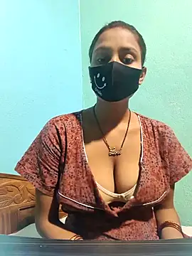 posewith online show from 10-24-25, 06:45