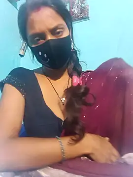 Snapshot of posewith chatting on 02-15-26, 12:33 posewith online show from 02-15-26, 12:33