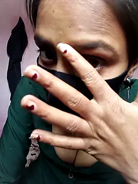 Snapshot of posewith chatting on 02-23-26, 08:48 posewith online show from 02-23-26, 08:48