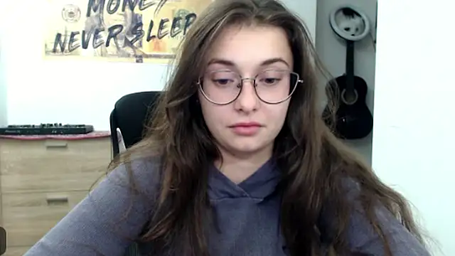 Snapshot of HotAnna2004 chatting on 09-27-25, 08:37 HotAnna2004 online show from 09-27-25, 08:37