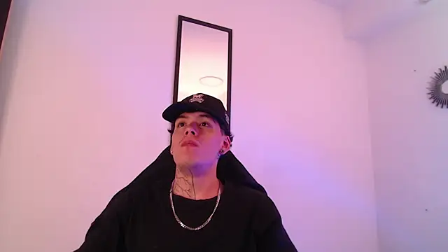 Anhonymus  online show from 09-25-25, 03:45