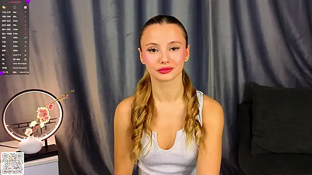 Snapshot of NaughtySeraphine chatting on 02-25-26, 05:07 NaughtySeraphine online show from 02-25-26, 05:07