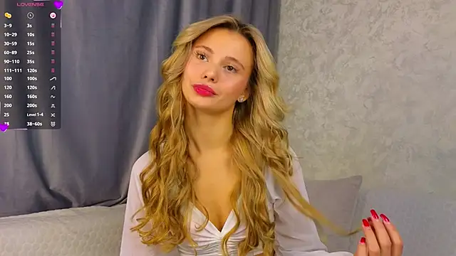 NaughtySeraphine online show from 11-17-25, 06:06