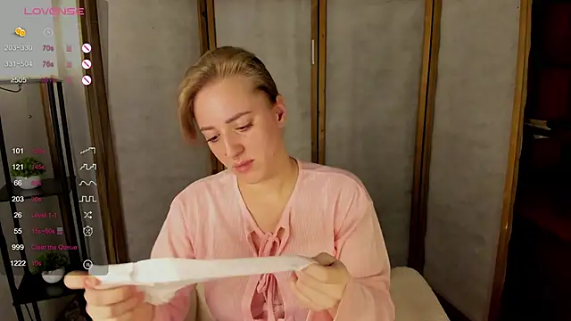 Alice Cire online show from 11-15-25, 02:10