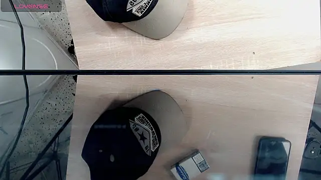 Snapshot of yankees_ chatting on 11-16-25, 03:33 yankees online show from 11-16-25, 03:33