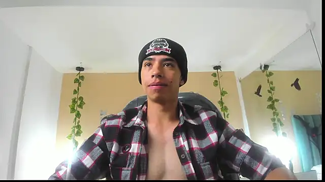 Muscle Scott online show from 10-21-25, 12:26