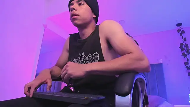 Muscle Scott online show from 11-15-25, 12:53