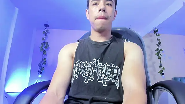 Muscle Scott online show from 12-16-25, 12:42