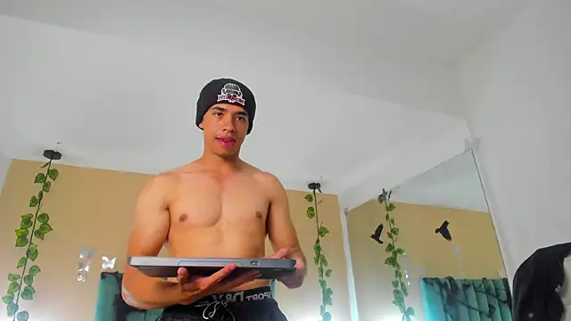 Muscle Scott online show from 10-09-25, 12:28