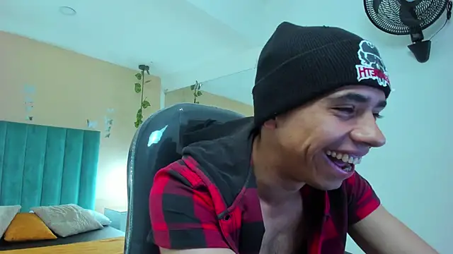 Muscle Scott online show from 12-01-25, 12:39