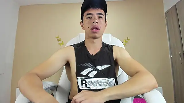 Muscle Scott online show from 10-12-25, 12:17