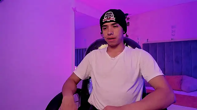 Muscle Scott online show from 11-12-25, 12:42