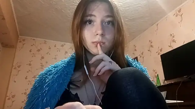 Sophiecuttie online show from 09-11-25, 03:23