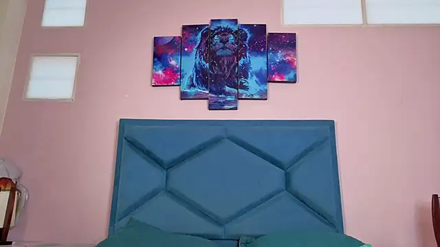 LunnaSmith online show from 10-07-25, 01:34