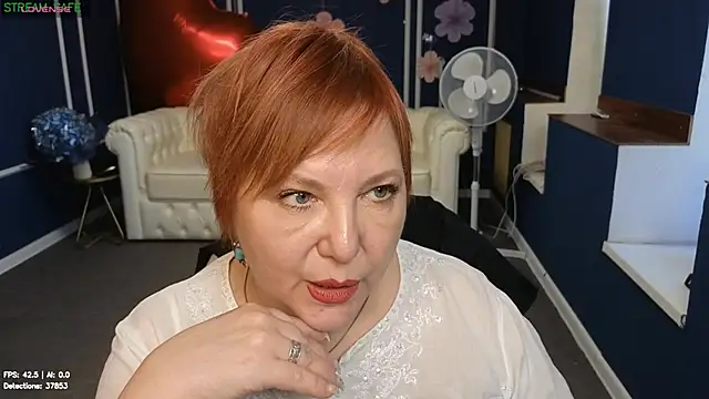 Kira Kenett online show from 06-24-26, 06:34
