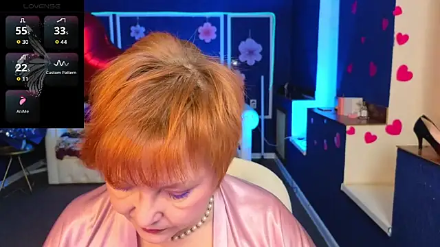 Kira Kenett online show from 03-25-26, 05:56