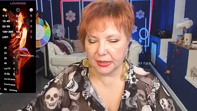 Kira Kenett online show from 10-23-25, 06:06