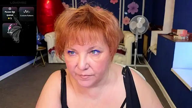 Kira Kenett online show from 05-20-26, 03:47