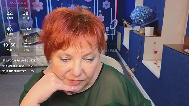 Kira Kenett online show from 11-27-25, 06:14