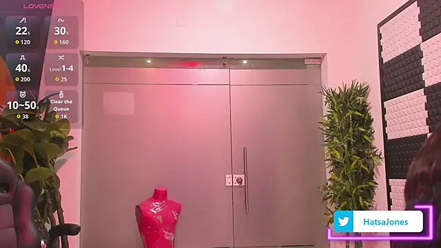 HatsaJones online show from 11-07-25, 03:33