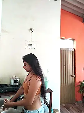 AnggelicaSwan21 online show from 12-16-25, 05:39