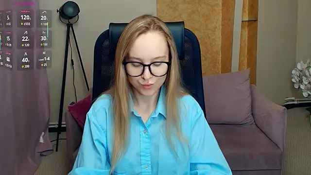 SoonMoor online show from 12-14-25, 06:57