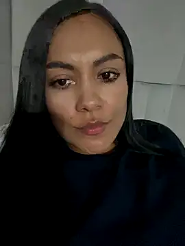 TiffanyyLam online show from 09-22-25, 02:28