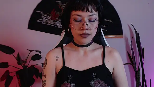 Ellyuwuw online show from 02-13-26, 11:38