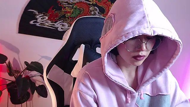 Ellyuwuw online show from 03-10-26, 09:08