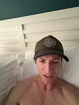 Snapshot of Badstepson33 chatting on 02-12-26, 11:37 Badstepson33 online show from 02-12-26, 11:37