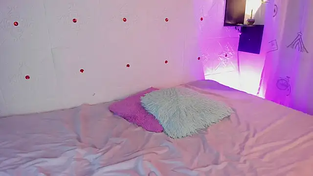 Snapshot of LolaXXXperience chatting on 09-19-25, 11:14 LolaXXXperience online show from 09-19-25, 11:14