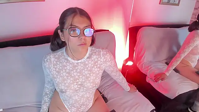 Snapshot of LolaXXXperience chatting on 09-20-25, 11:15 LolaXXXperience online show from 09-20-25, 11:15