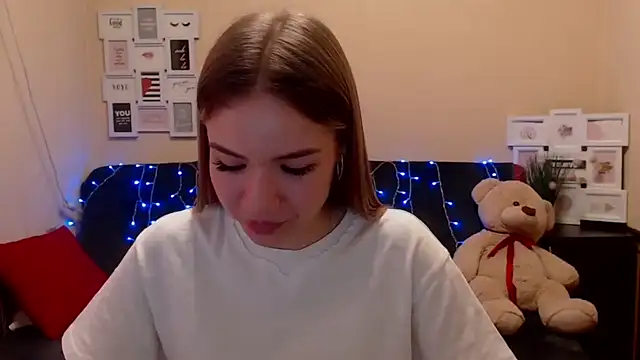 Snapshot of aSingleOne chatting on 02-17-26, 05:43 aSingleOne online show from 02-17-26, 05:43