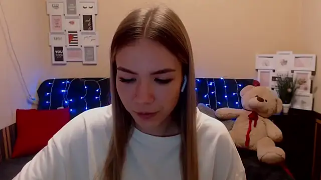 Snapshot of aSingleOne chatting on 02-04-26, 10:05 aSingleOne online show from 02-04-26, 10:05