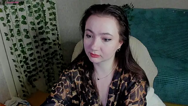 Snapshot of Micky_Wood chatting on 06-08-26, 06:19 Micky Wood online show from 06-08-26, 06:19