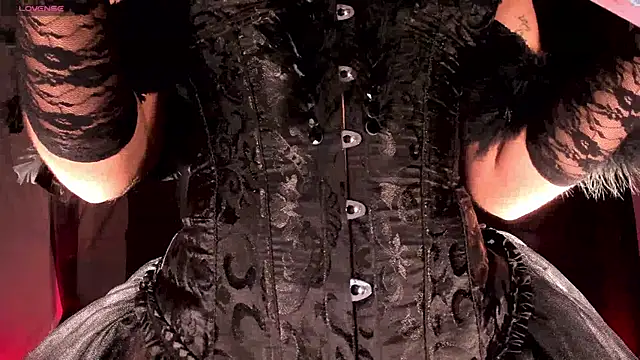 Snapshot of SussyBellX chatting on 10-22-25, 09:46 SussyBellX online show from 10-22-25, 09:46