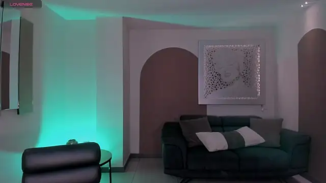 Snapshot of SussyBellX chatting on 11-05-25, 07:39 SussyBellX online show from 11-05-25, 07:39