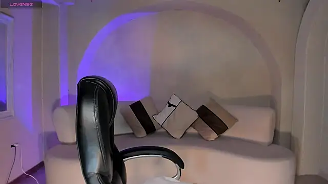 MayaMoretti  online show from 02-25-26, 04:01