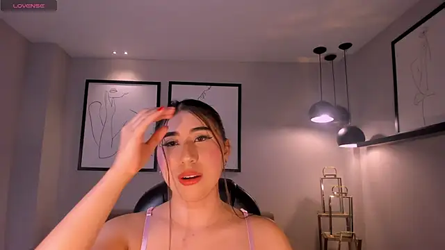 MayaMoretti  online show from 12-17-25, 03:44