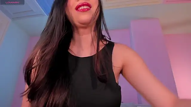 MayaMoretti  online show from 12-22-25, 05:18