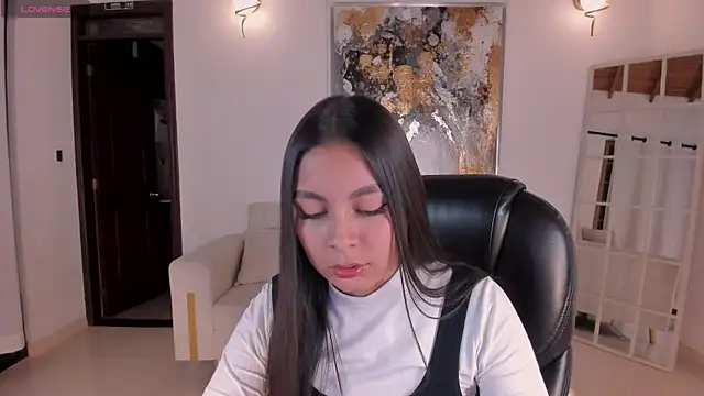 NinaBlum online show from 09-29-25, 12:06
