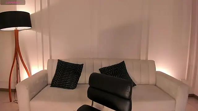 NinaBlum online show from 09-16-25, 03:18
