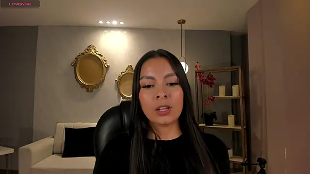 NinaBlum online show from 09-24-25, 03:24